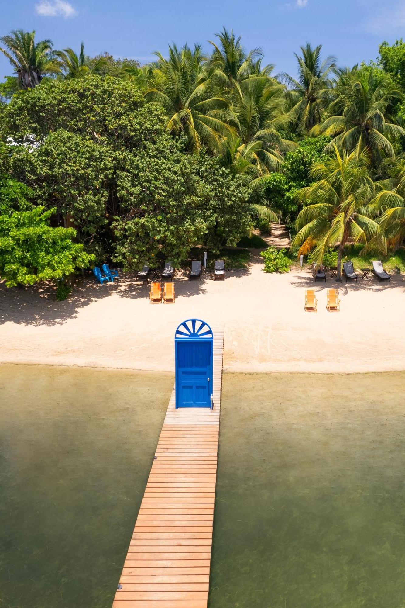 Готель Puerta Azul Sandy Bay Екстер'єр фото