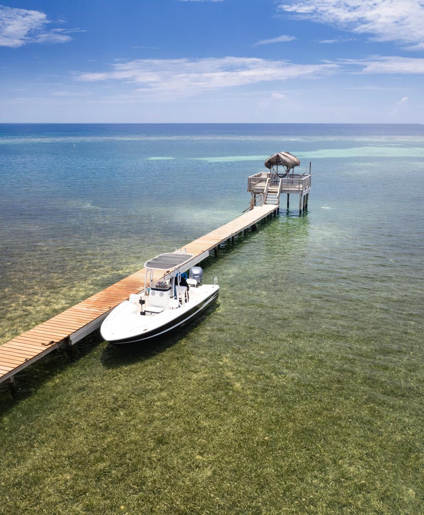 Готель Puerta Azul Sandy Bay Екстер'єр фото