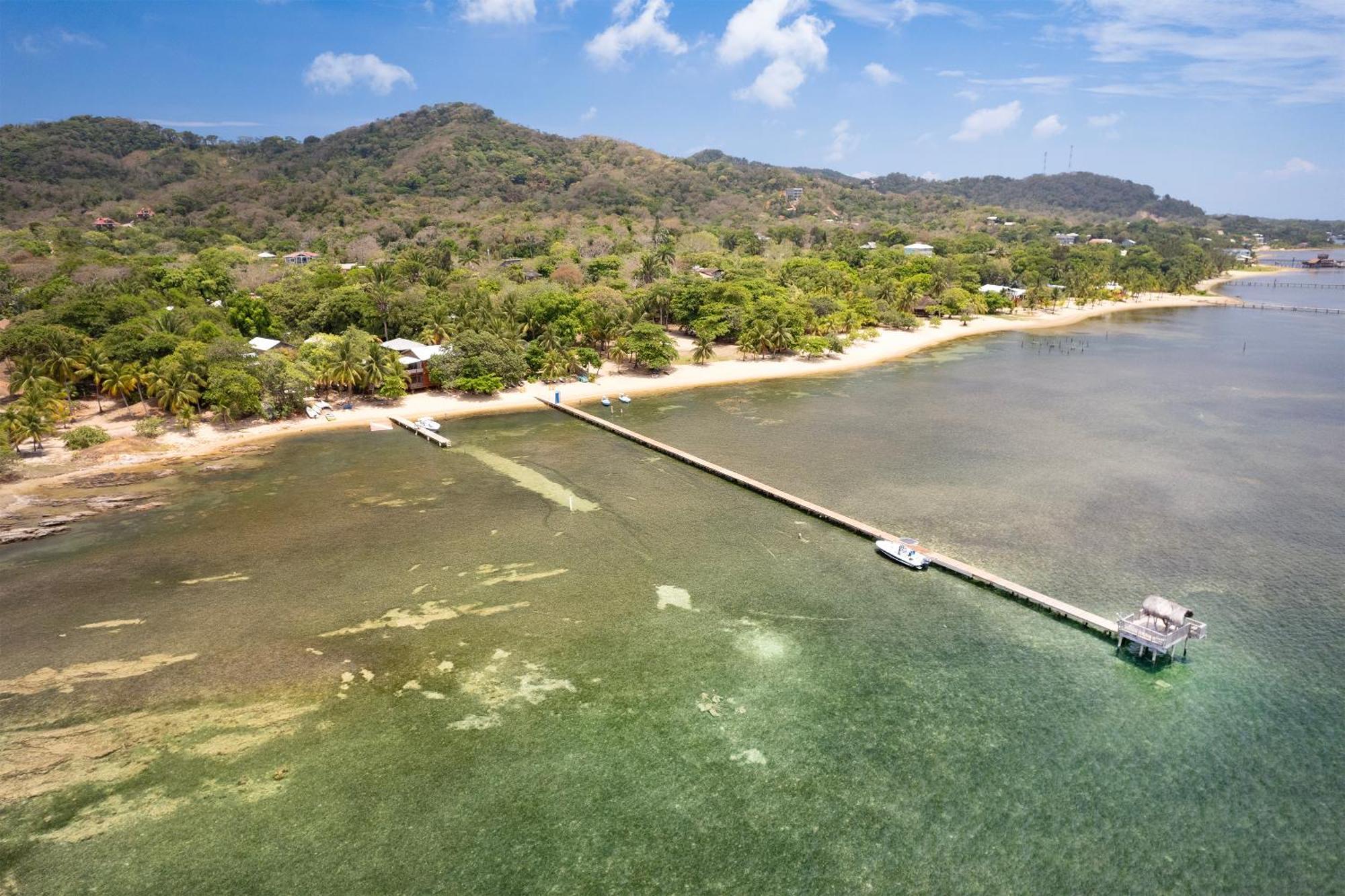 Готель Puerta Azul Sandy Bay Екстер'єр фото
